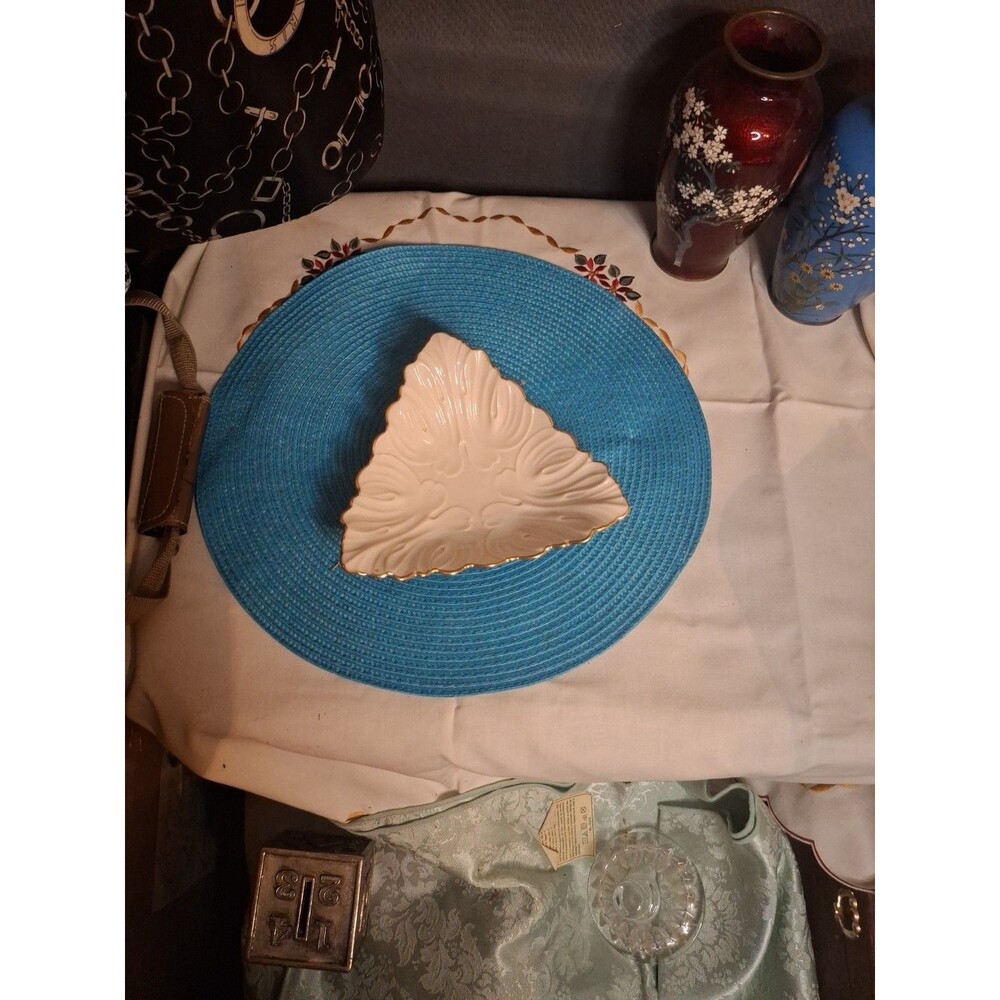 LENOX BONE CHINA WOODLAND COLLECTION TRIANGLE BOWL